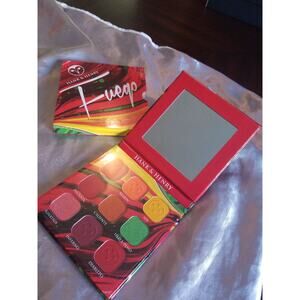 Hank & Henry Fuego eyeshadow palette